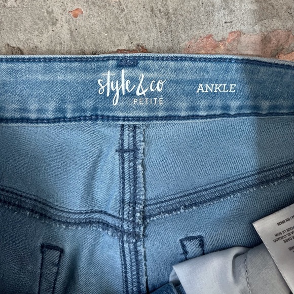 SALE! Style & Co. Ankle jeans - Picture 6 of 9